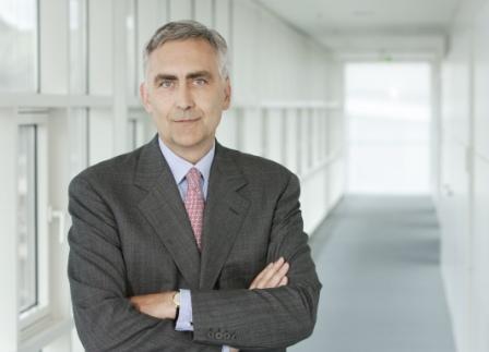 �������ܲü�CEO�����