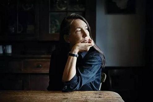 ղݡJenny Holzer