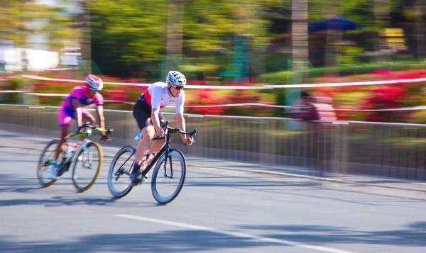 ��֦���С�����+�˶�����ҵʵ�֡����ź족