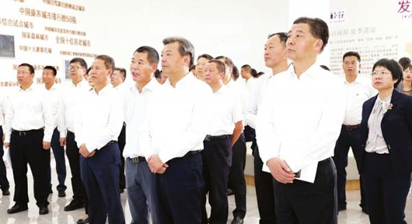 ��֦���п�����ҵչʾ�ݿ��ݣ���ί��Ǽ�����һ���ڹ��ڲι�