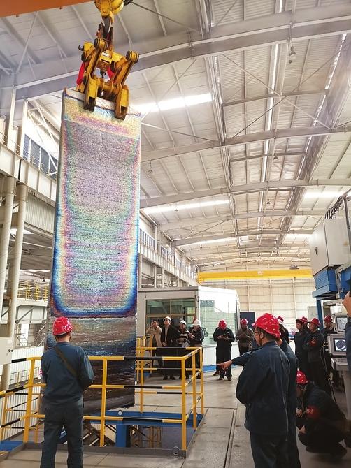 ��һ�鳤10�ס���15�֡��й��족�Ͻ��Ѷ����α߳�¯