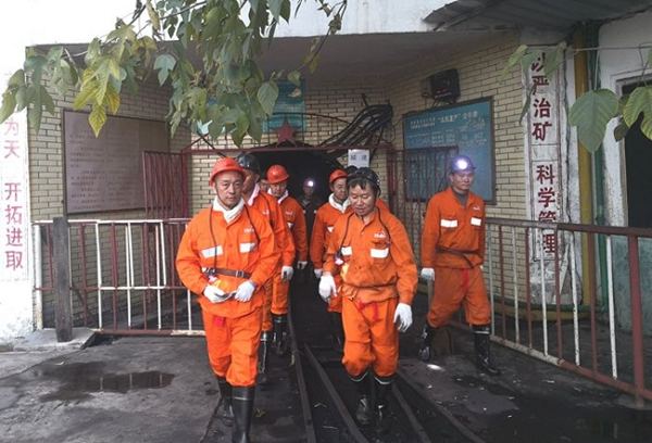 王波检查煤矿安全生产工作并主持召开全市煤矿安全工作专题会议