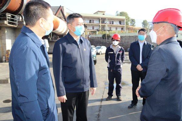 2��12�գ���ί����ǡ��г���ƽǰ����������鶽����ҵ��ҵ������غ͸�����������