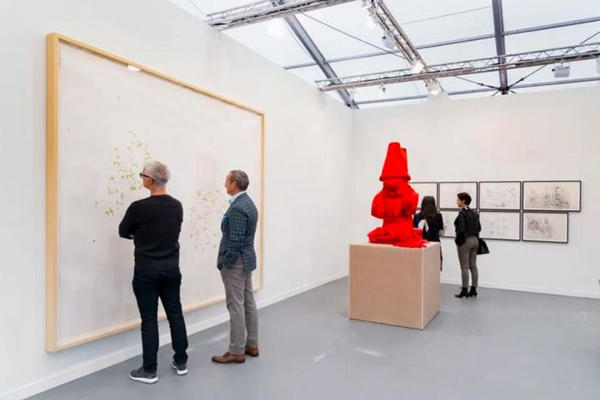 Frieze New York, 2016. Photo by Adam Reich for Artsy.