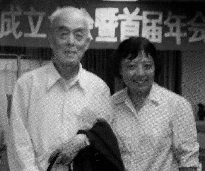 1985꣬뼾йȽѧѧ ͼ / йٿȫṩ