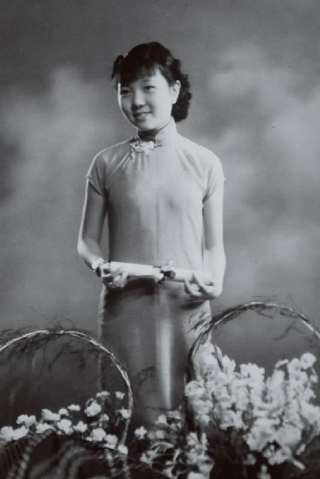 1937꣬ӴŮбҵӰ
