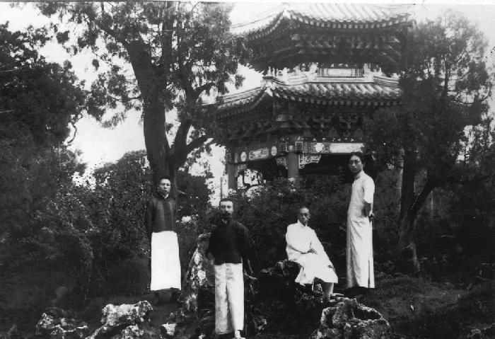 ͼΪ1919 긮һ飨Ҷȣ׹ܣһڱ빫԰ɽ԰) ӰͼΪƬױע